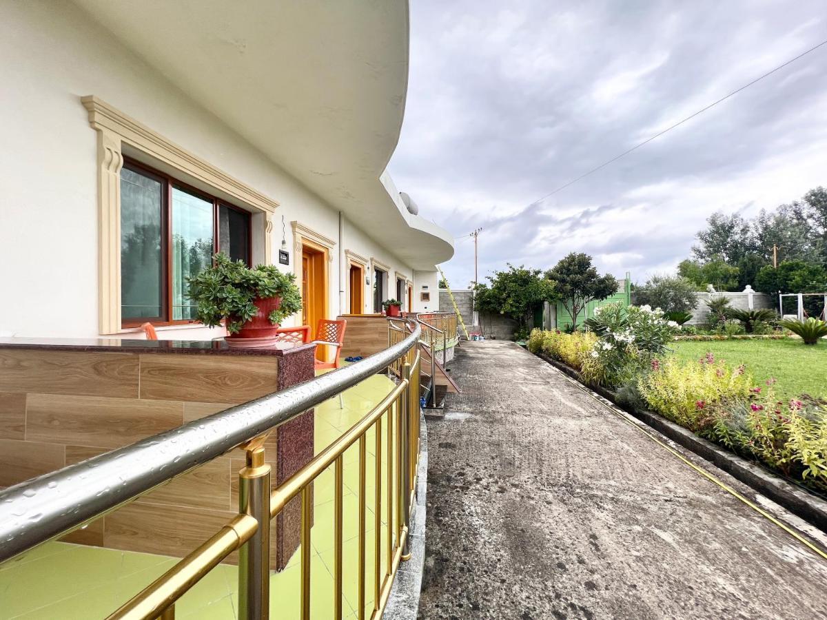 Ponari Apartments Rrotull エクステリア 写真