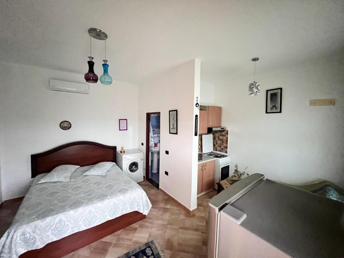 Ponari Apartments Rrotull エクステリア 写真